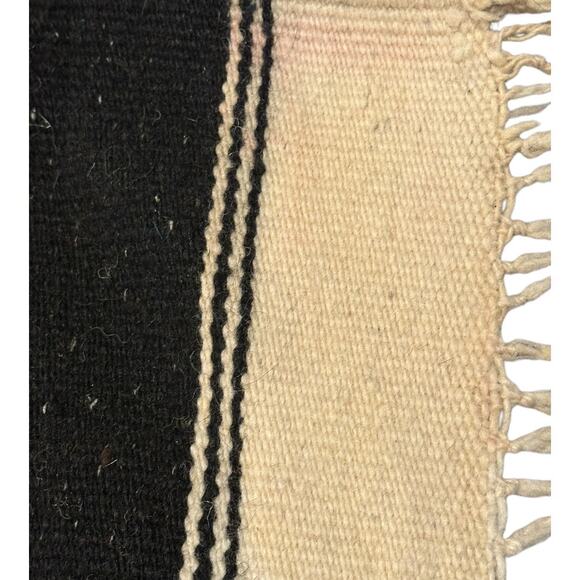 Vintage Hand Woven Native American Aztec Wall Hanging or Wool Rug Zapotec Rug - Picture 11 of 16